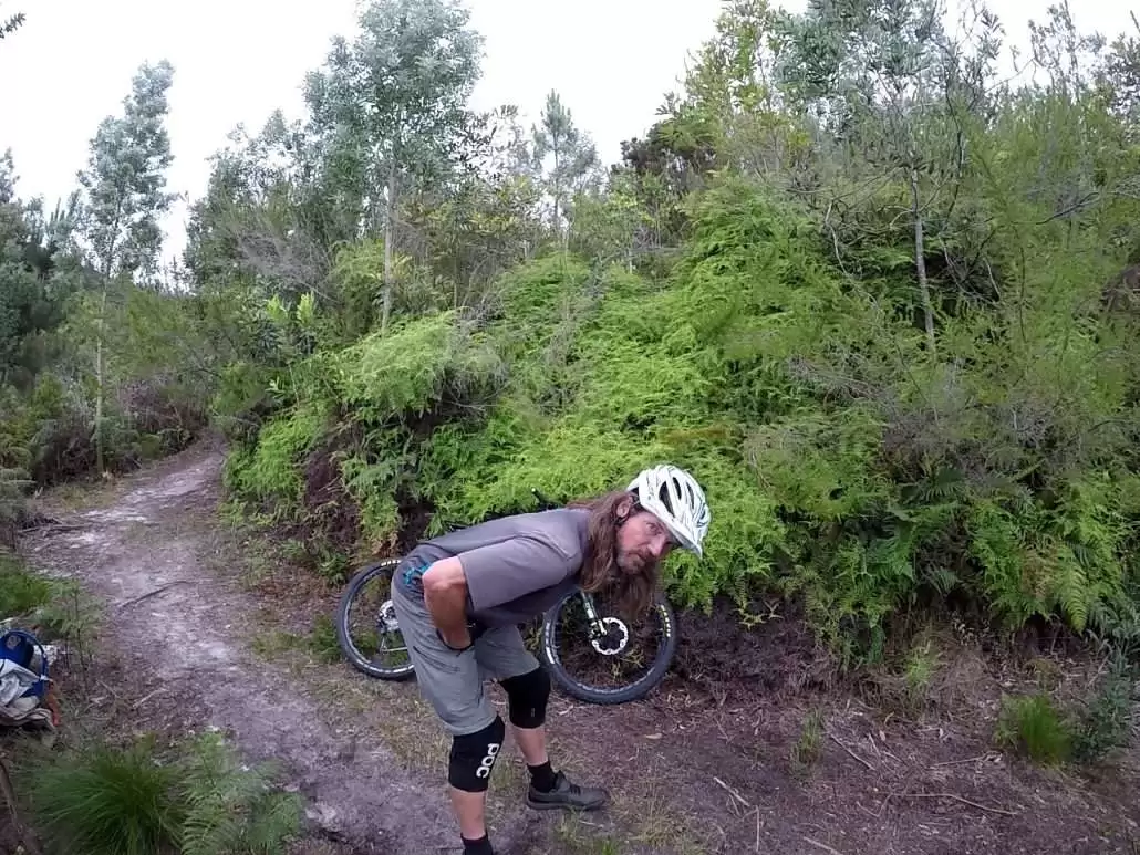 mountain bike body position, video tutorial