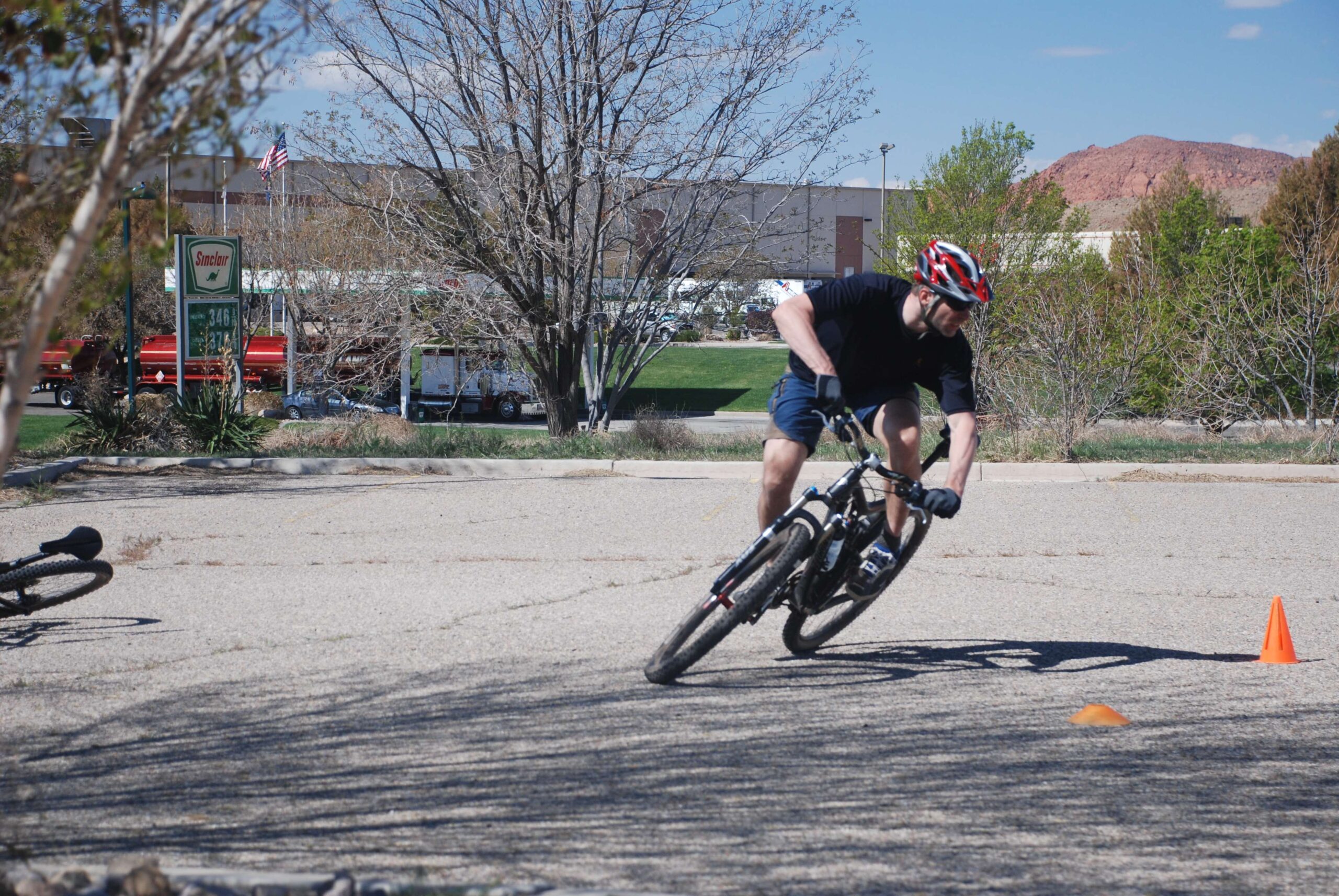 How Foot Placement Affects Mountain Bike Handling and Cornering. (part 3)
